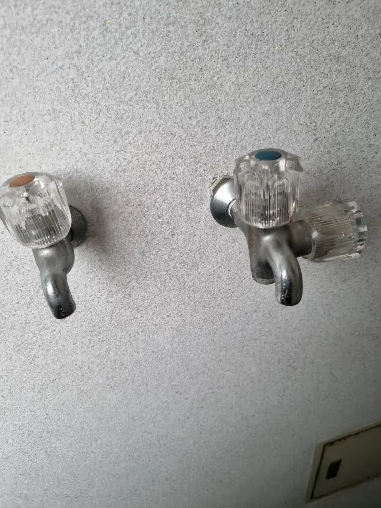 세탁실 수도 교체 1